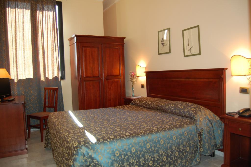 Hotel Astor Флоренція Екстер'єр фото