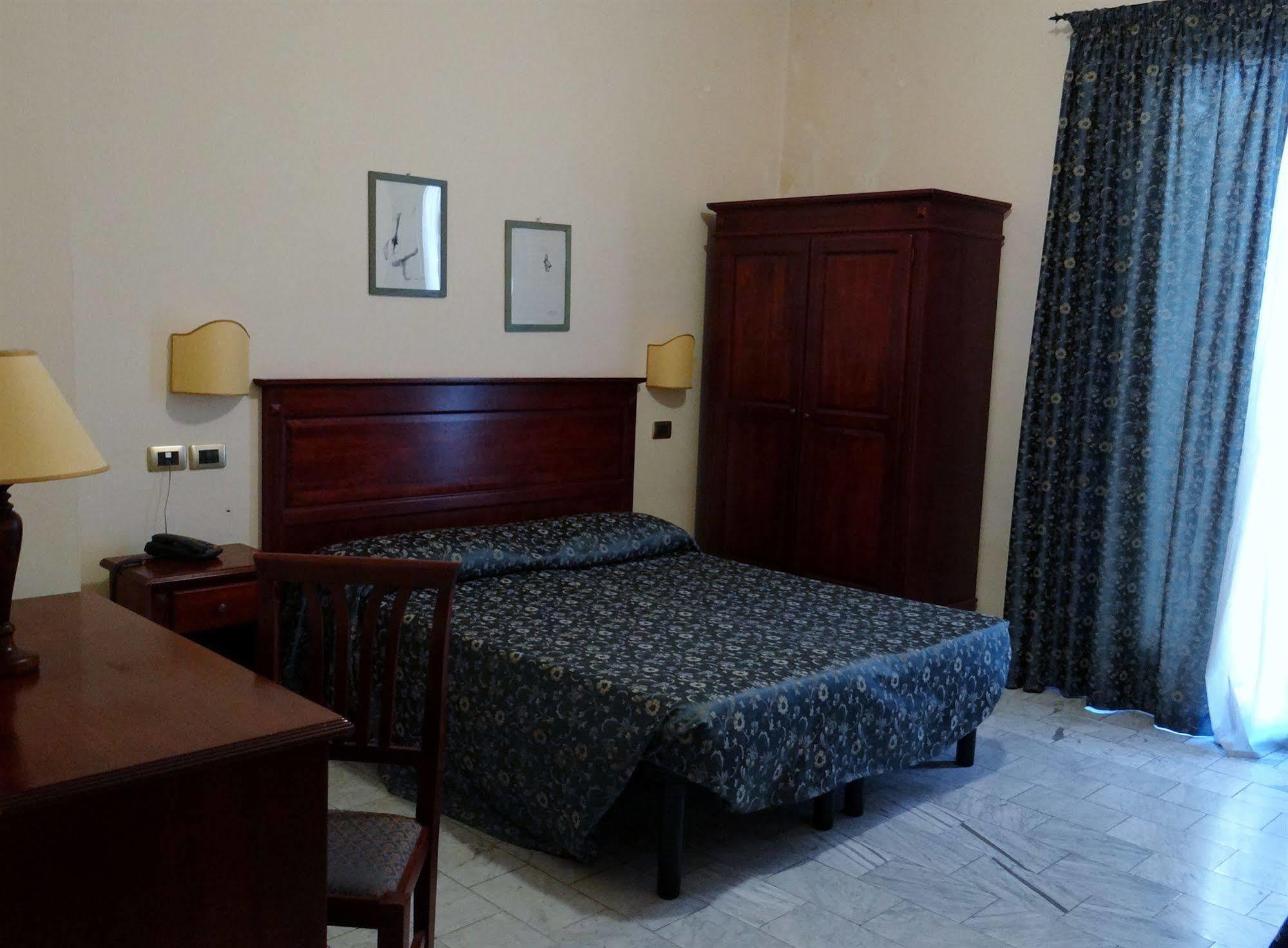 Hotel Astor Флоренція Екстер'єр фото